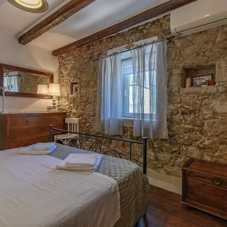 Vakantiehuis House Ana Lopar