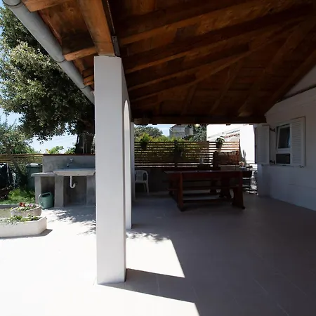 House Ana Vakantiehuis Lopar